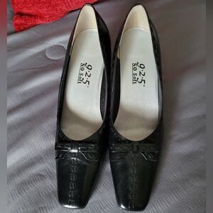 9.2.5 So Soft Pumps - Black, Sz 7.5M - NEW